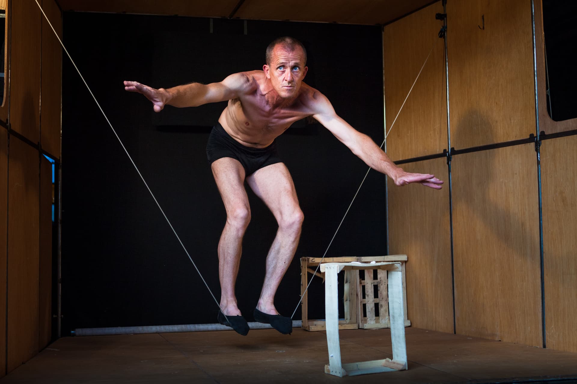 Ni%20Omnibus_2_Photo%20Matthieu%20Hagene